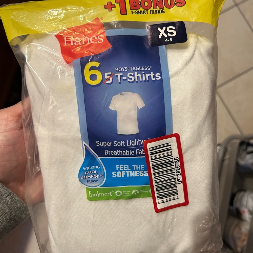 Hanes Boys' Tagless T-Shirts XS